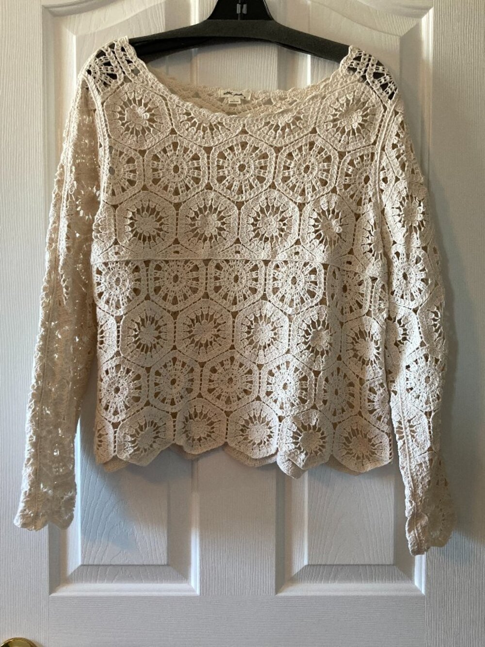 Ultra Pink 100% Cotton Crochet Lace Long-Sleeve Top - Cream Size Large
